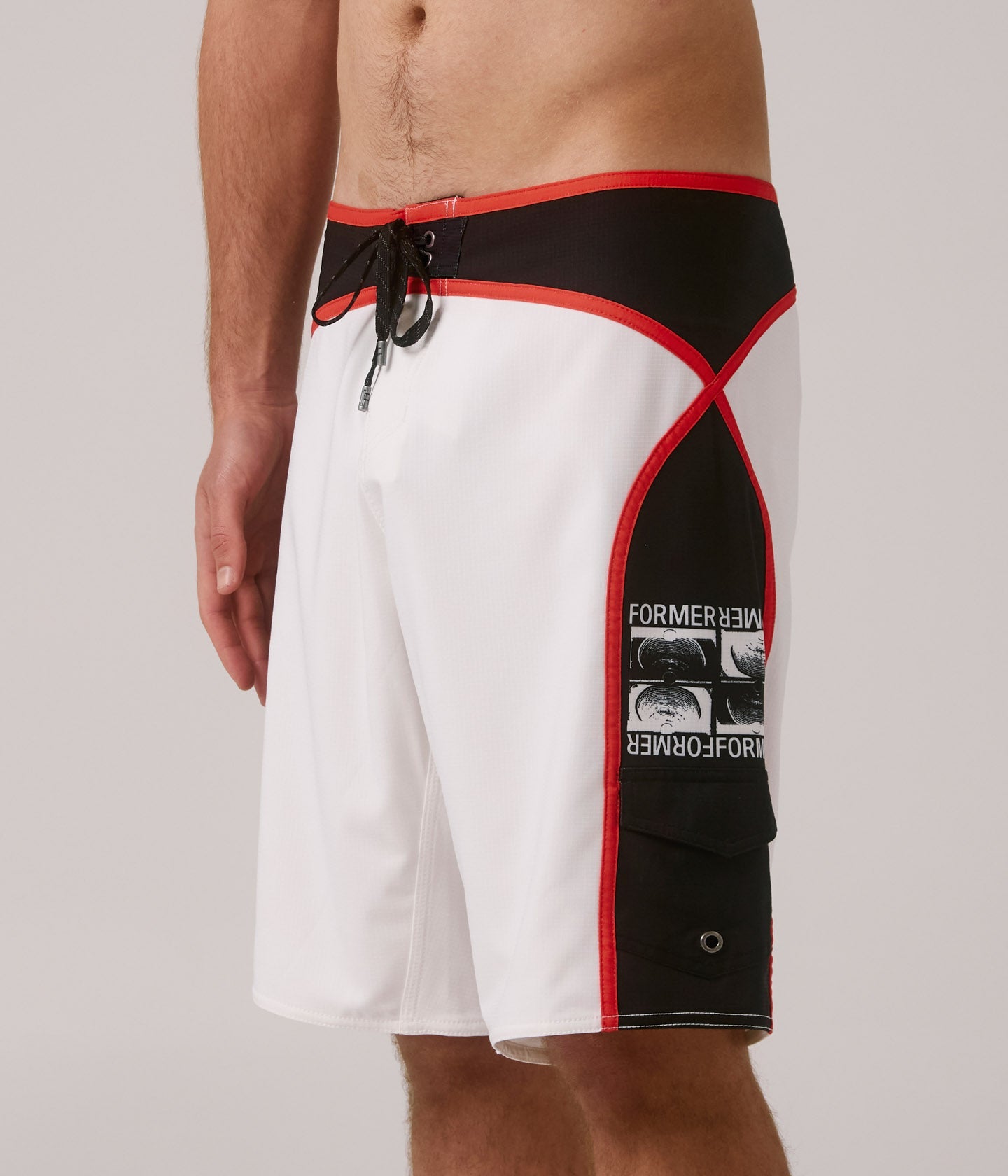 CHUN 20' TRUNK // WHITE
