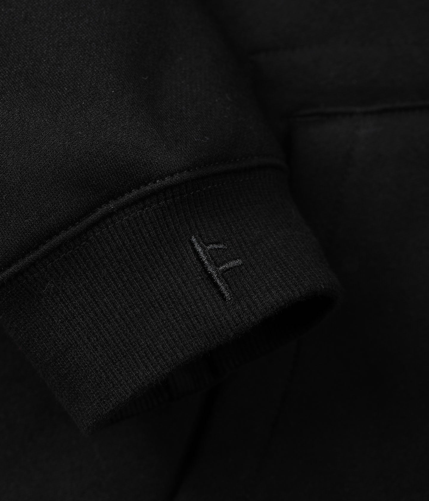 PUNCTURE SATIN HOOD // BLACK