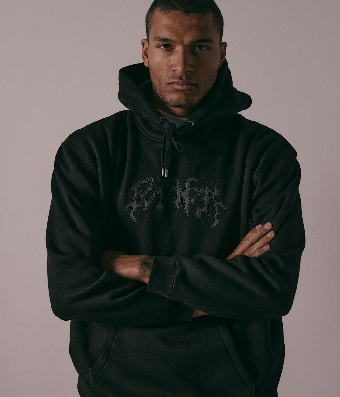 PUNCTURE SATIN HOOD // BLACK