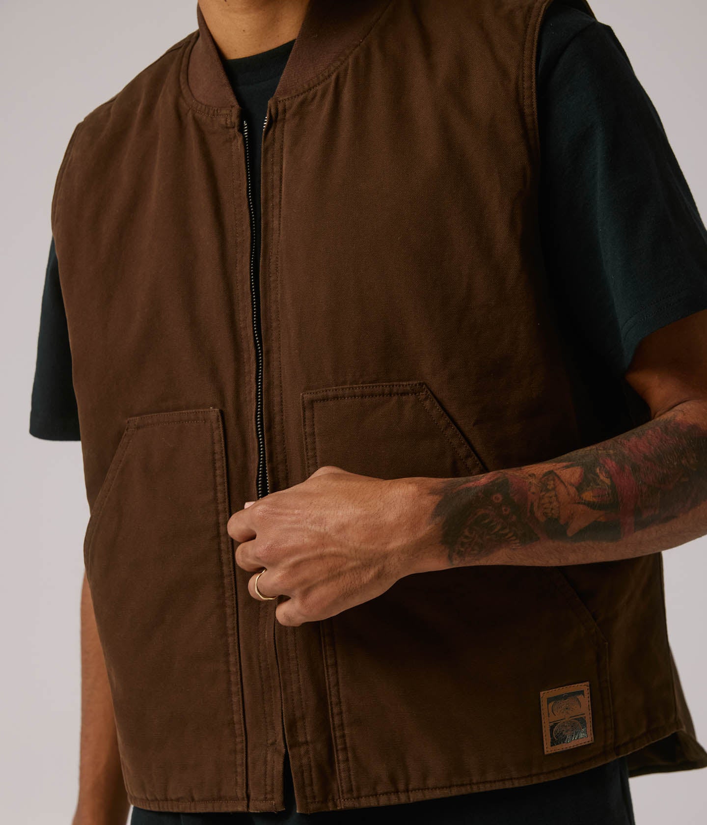 VT CANVAS VEST // BROWN