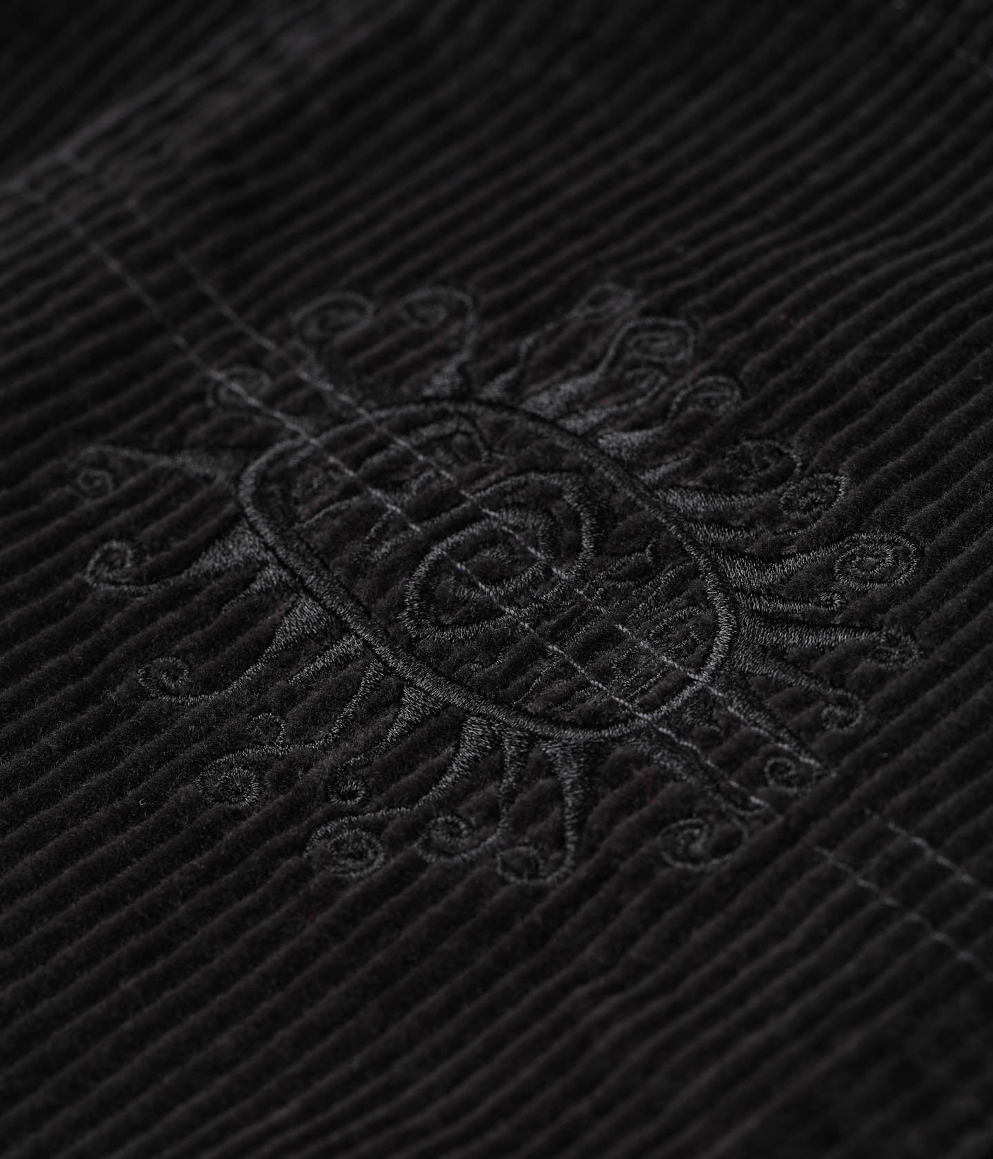 REYNOLDS 21' CORD WALKSHORT // CHARCOAL