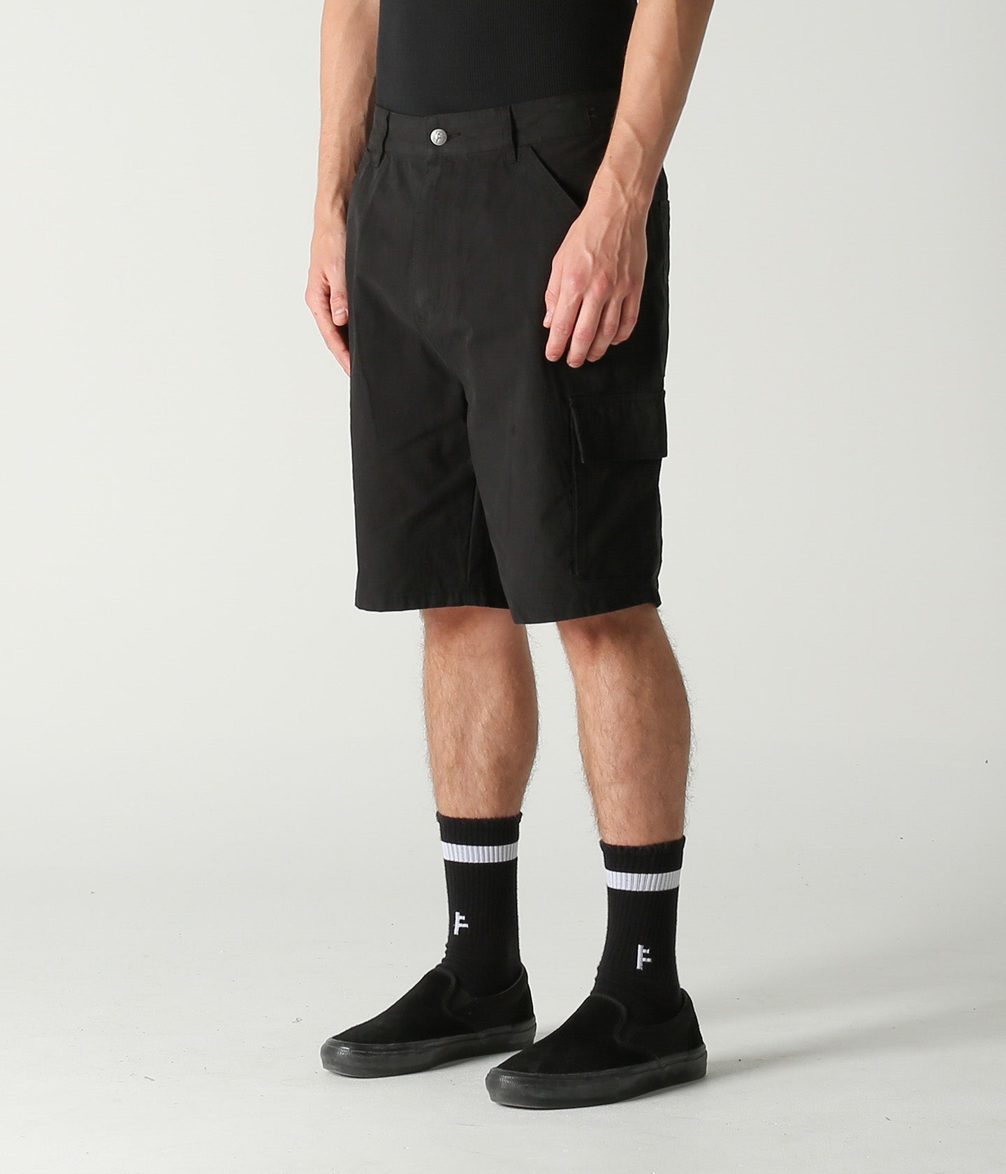 DISTEND CARGO WALKSHORT // WASHED BLACK