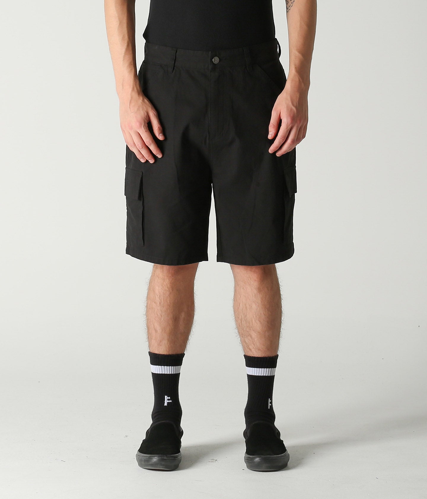 DISTEND CARGO WALKSHORT // WASHED BLACK
