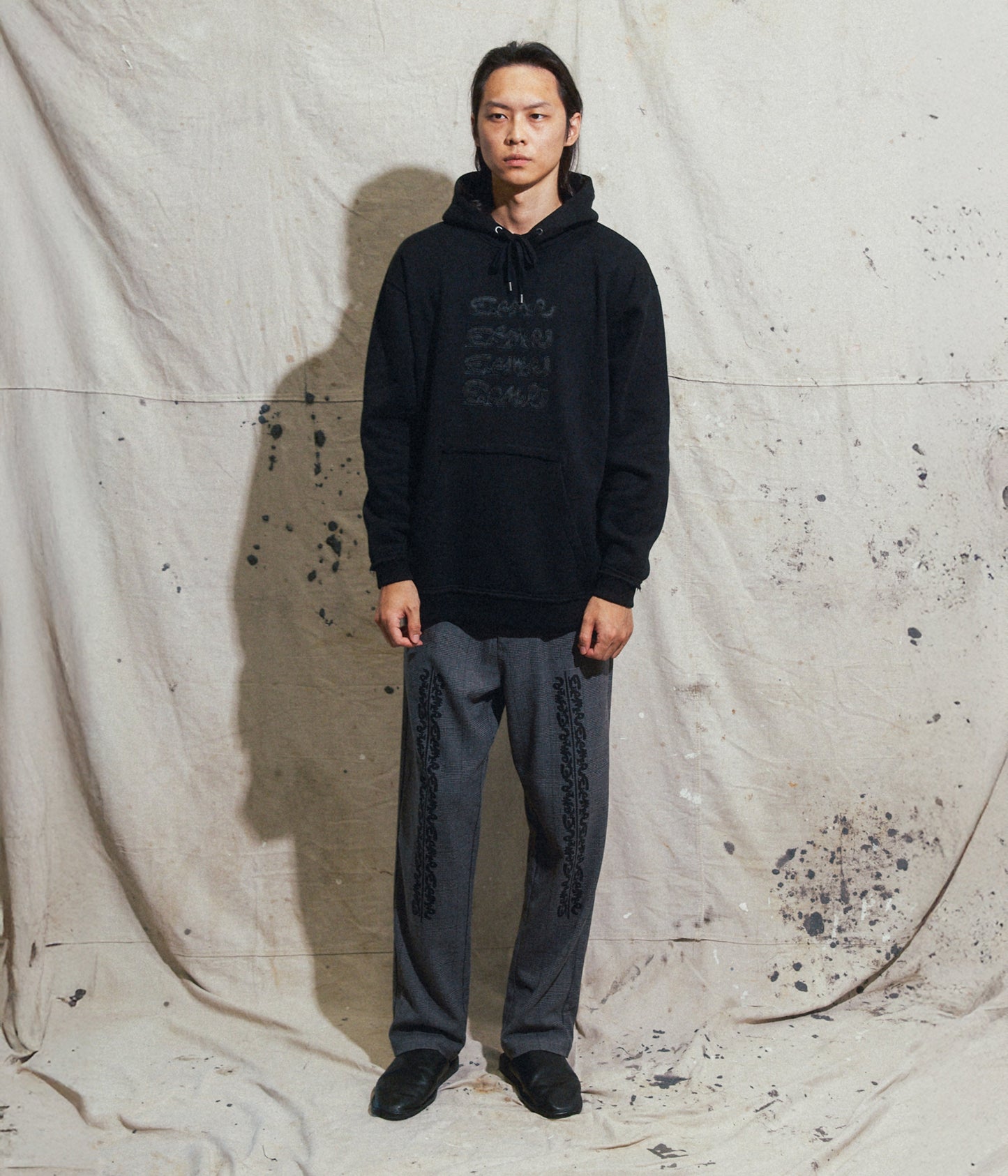 BETRAYER SATIN HOOD // BLACK