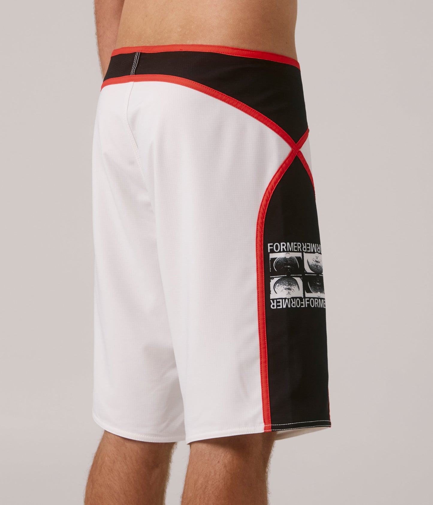 FORMER MERCHANDISE CHUN 20' TRUNK WHITE