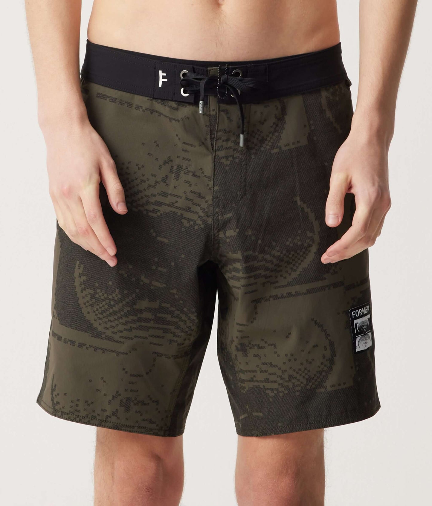 FREQUENCY TRUNK // BOTTLE