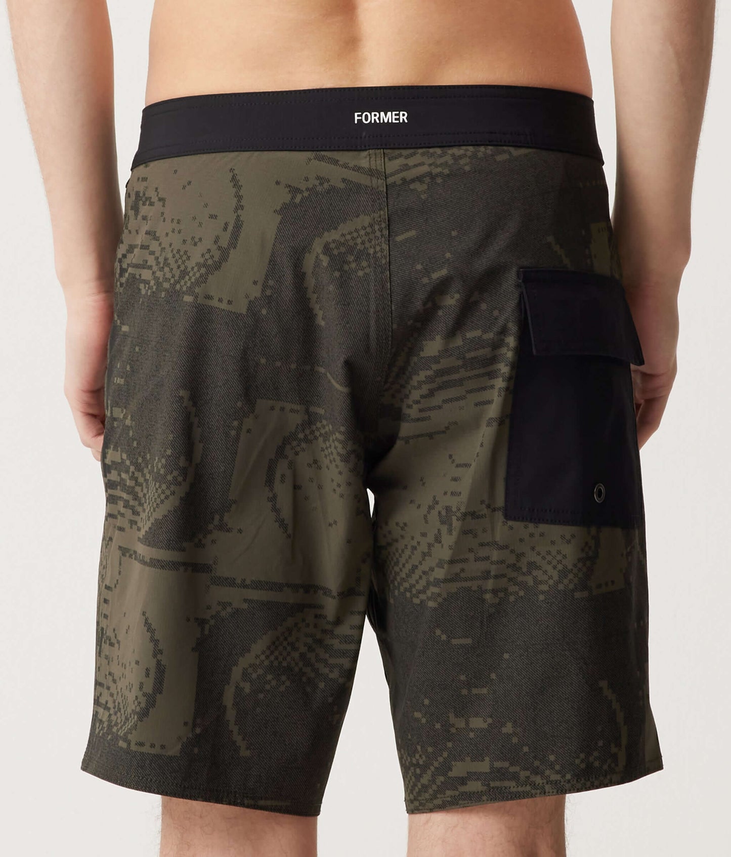 FREQUENCY TRUNK // BOTTLE