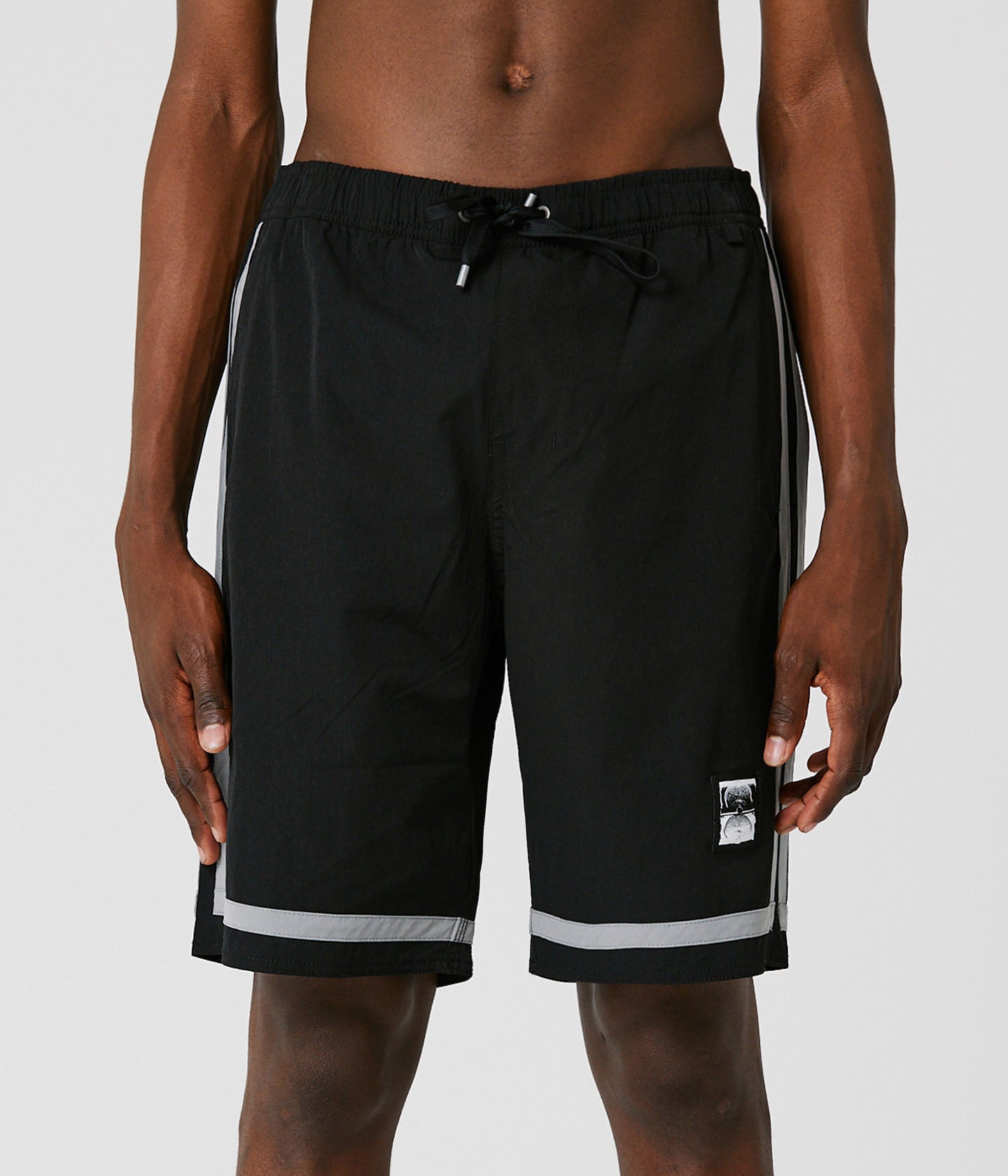 MOMENTUM 20' SWIM TRUNK // BLACK GREY