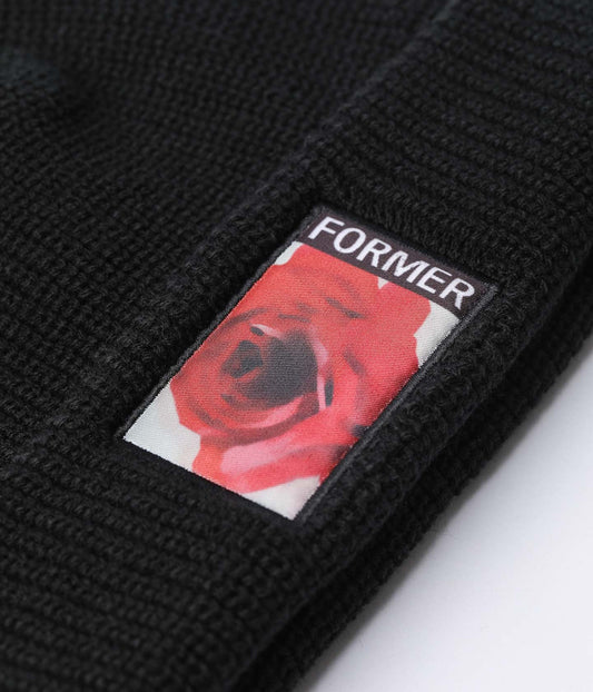 ROSETTE PATCH BEANIE // BLACK