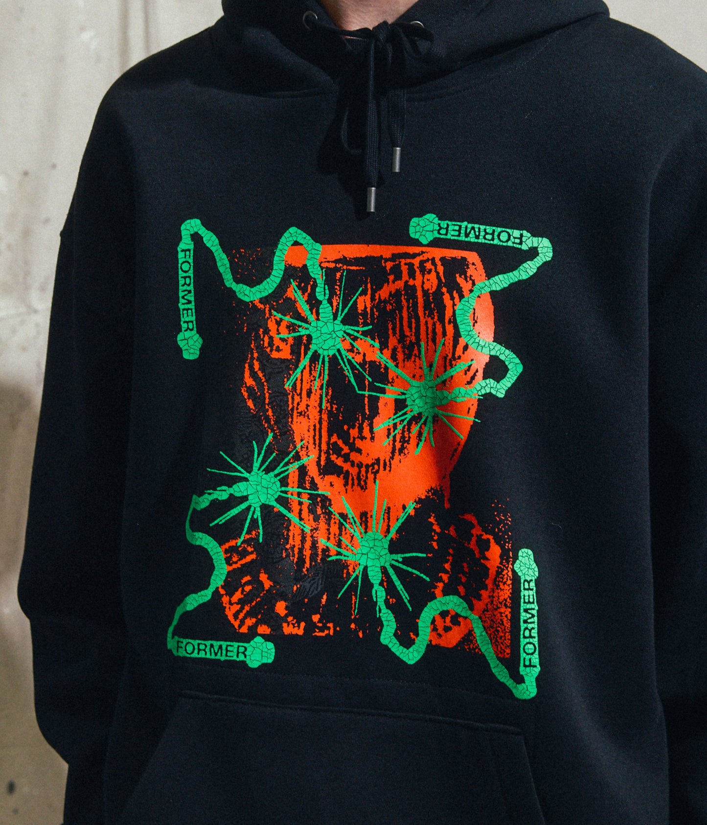 CHAINED HOOD // BLACK