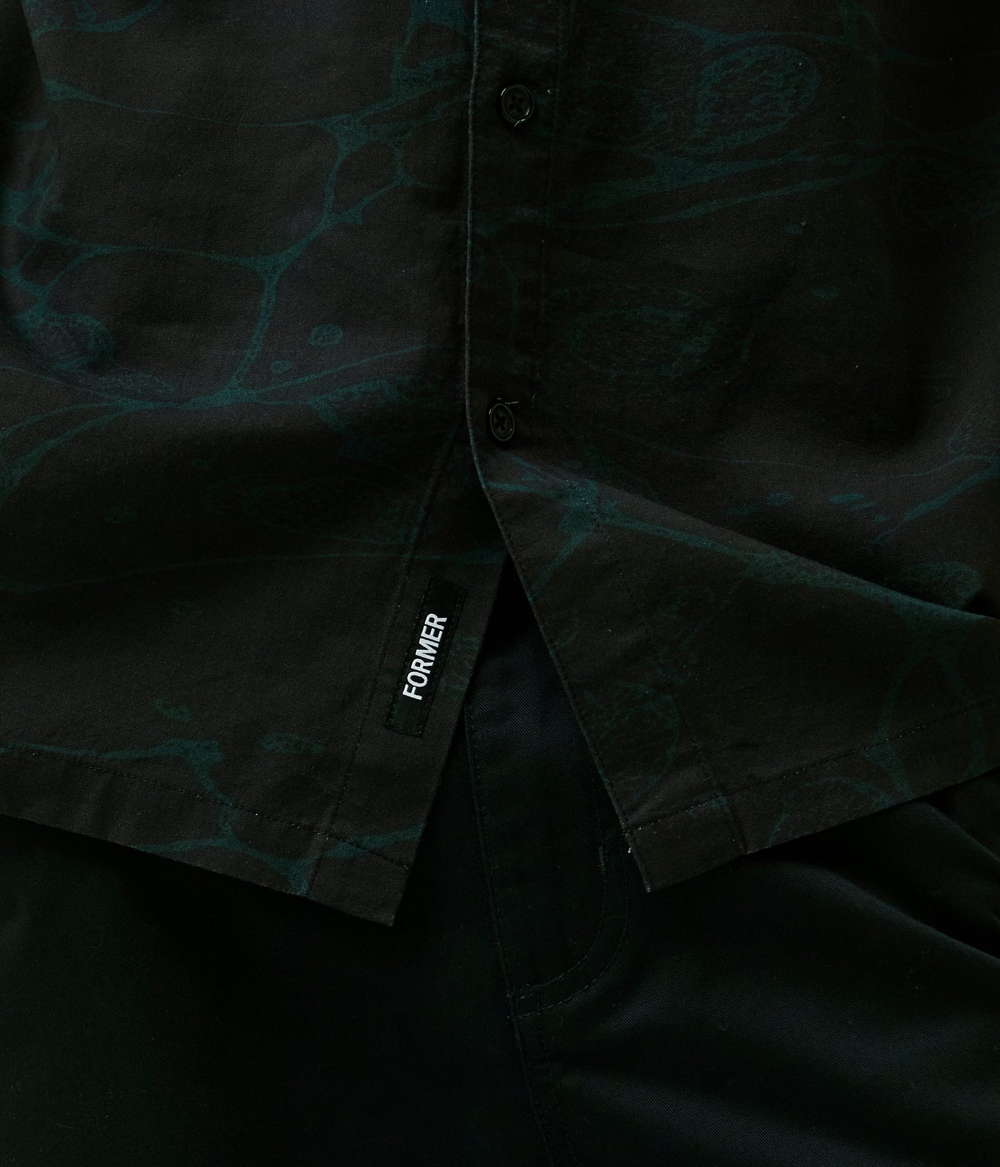 VIVIAN GLOBAL MIND SS SHIRT // BLACK