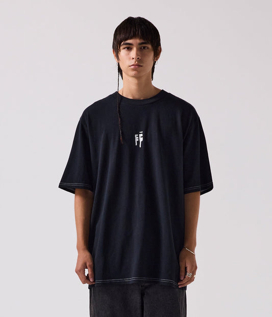 FORMER MERCHANDISE SKEWER OVERSIZED T-SHIRT BLACK