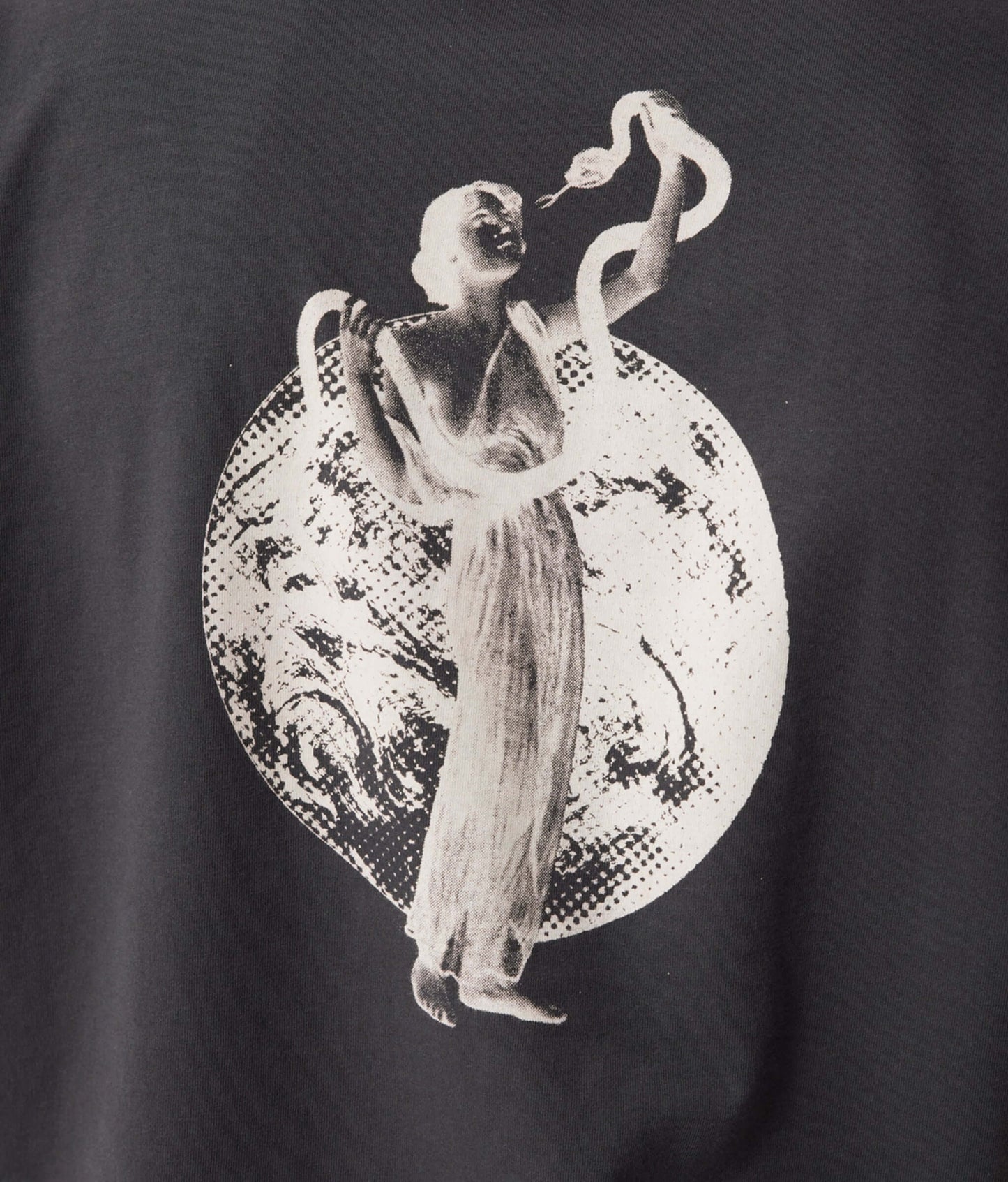 REPTILIAN T-SHIRT // PEPPER